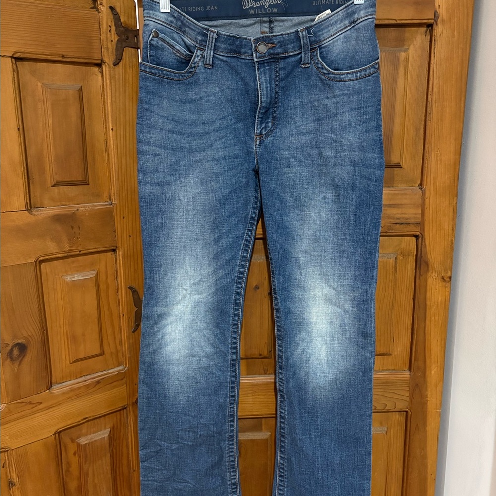 Wrangler Women’s Classic Blue Straight Jeans